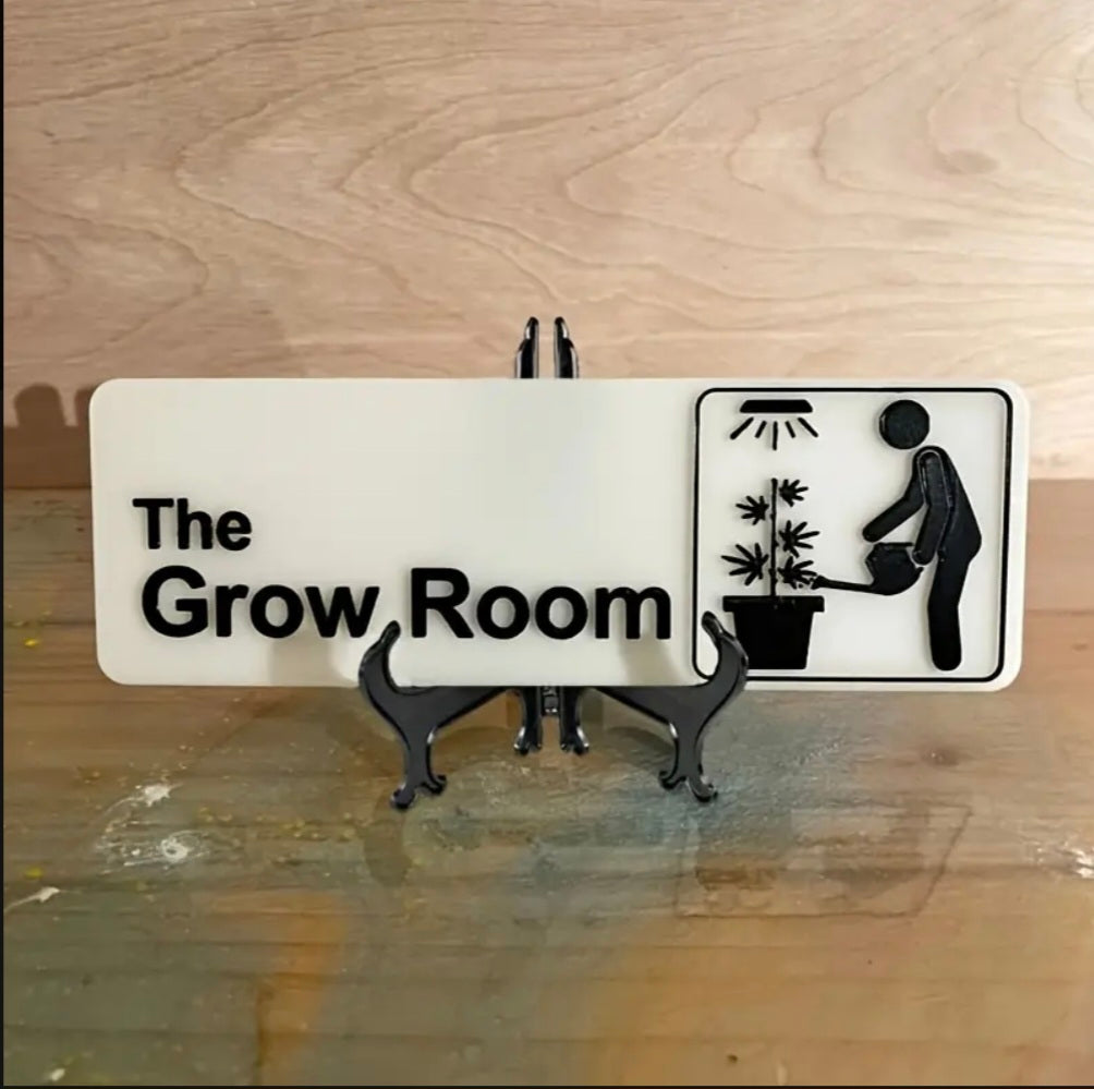 Grow Room Sign / Glow in the Dark (17.8cm x 6.2cm)