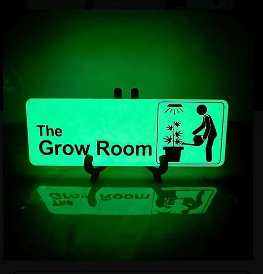 Grow Room Sign / Glow in the Dark (17.8cm x 6.2cm)